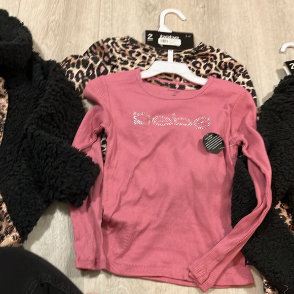 Girls size 6 , BEBE clothing lot. New with tags. 2x hoody , 2 x pants , 2x tops - Picture 5 of 8